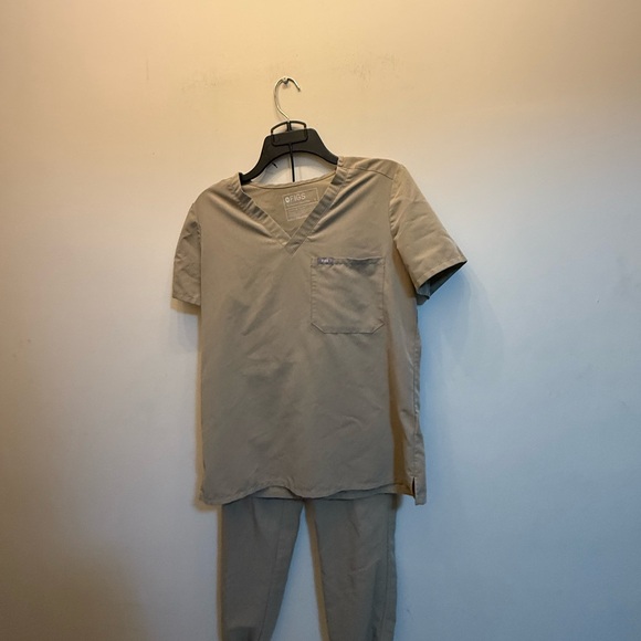 Tan Scrub Set - Picture 2 of 4